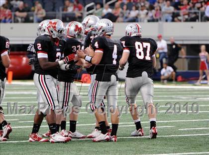 Thumbnail 2 in Grapevine vs. Marcus (Texas 5A Region 1 Bi-District Playoffs) photogallery.