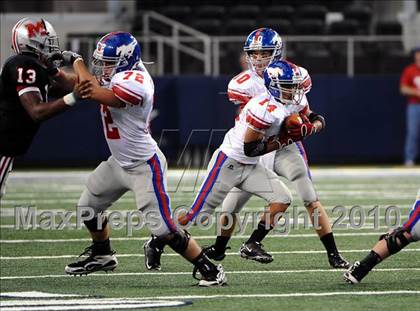 Thumbnail 1 in Grapevine vs. Marcus (Texas 5A Region 1 Bi-District Playoffs) photogallery.
