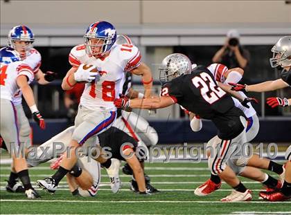 Thumbnail 1 in Grapevine vs. Marcus (Texas 5A Region 1 Bi-District Playoffs) photogallery.