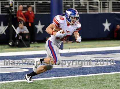 Thumbnail 1 in Grapevine vs. Marcus (Texas 5A Region 1 Bi-District Playoffs) photogallery.