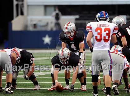 Thumbnail 3 in Grapevine vs. Marcus (Texas 5A Region 1 Bi-District Playoffs) photogallery.