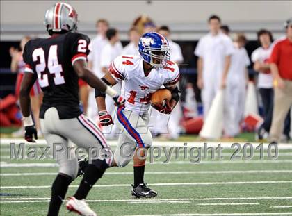 Thumbnail 1 in Grapevine vs. Marcus (Texas 5A Region 1 Bi-District Playoffs) photogallery.