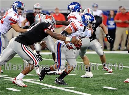 Thumbnail 3 in Grapevine vs. Marcus (Texas 5A Region 1 Bi-District Playoffs) photogallery.