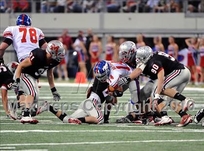 Thumbnail 2 in Grapevine vs. Marcus (Texas 5A Region 1 Bi-District Playoffs) photogallery.