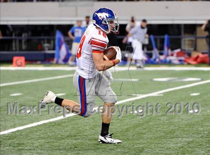 Thumbnail 1 in Grapevine vs. Marcus (Texas 5A Region 1 Bi-District Playoffs) photogallery.