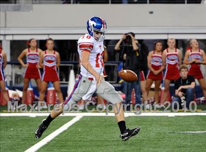 Thumbnail 2 in Grapevine vs. Marcus (Texas 5A Region 1 Bi-District Playoffs) photogallery.