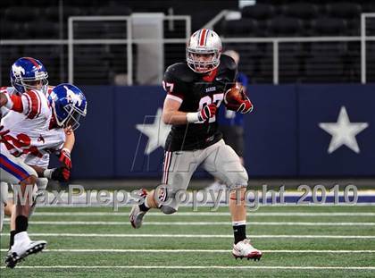 Thumbnail 2 in Grapevine vs. Marcus (Texas 5A Region 1 Bi-District Playoffs) photogallery.