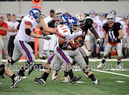 Thumbnail 2 in Grapevine vs. Marcus (Texas 5A Region 1 Bi-District Playoffs) photogallery.