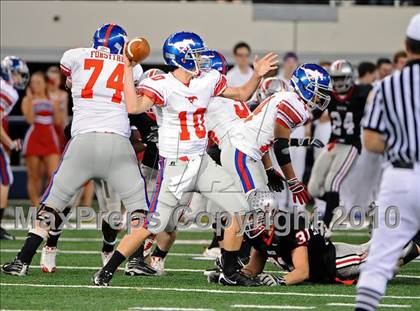Thumbnail 2 in Grapevine vs. Marcus (Texas 5A Region 1 Bi-District Playoffs) photogallery.