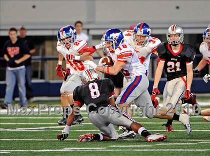 Thumbnail 2 in Grapevine vs. Marcus (Texas 5A Region 1 Bi-District Playoffs) photogallery.