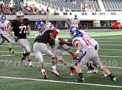 Thumbnail 3 in Grapevine vs. Marcus (Texas 5A Region 1 Bi-District Playoffs) photogallery.
