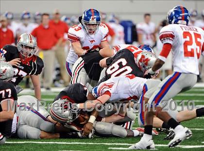 Thumbnail 3 in Grapevine vs. Marcus (Texas 5A Region 1 Bi-District Playoffs) photogallery.