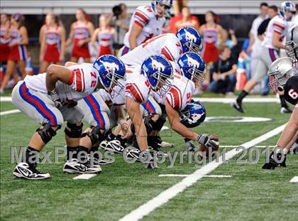 Thumbnail 3 in Grapevine vs. Marcus (Texas 5A Region 1 Bi-District Playoffs) photogallery.