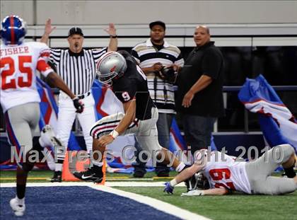 Thumbnail 1 in Grapevine vs. Marcus (Texas 5A Region 1 Bi-District Playoffs) photogallery.