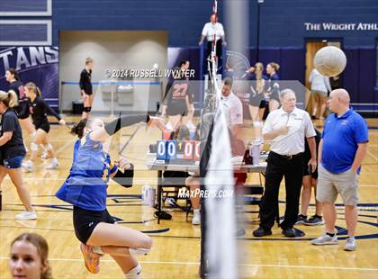 Thumbnail 1 in Tempe Prep vs. Miami photogallery.