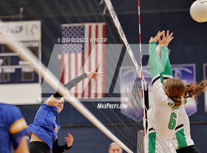 Thumbnail 2 in Tempe Prep vs. Miami photogallery.