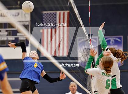 Thumbnail 1 in Tempe Prep vs. Miami photogallery.