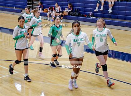 Thumbnail 2 in Tempe Prep vs. Miami photogallery.
