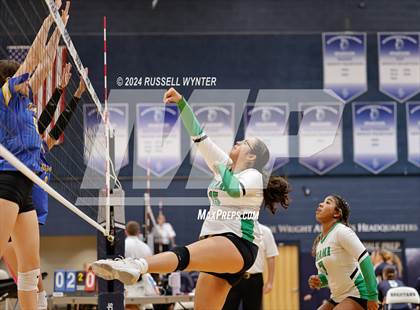 Thumbnail 3 in Tempe Prep vs. Miami photogallery.