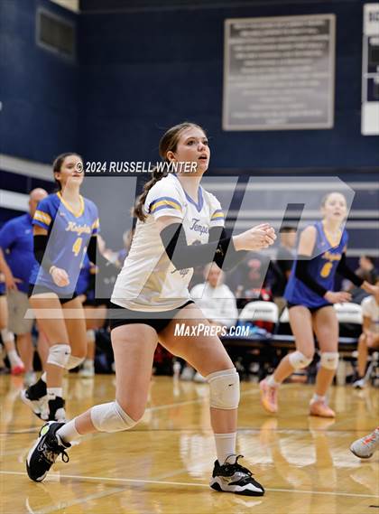 Thumbnail 2 in Tempe Prep vs. Miami photogallery.