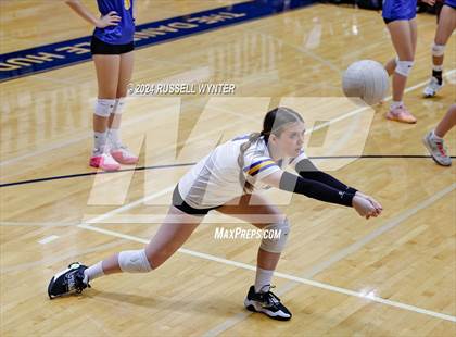 Thumbnail 3 in Tempe Prep vs. Miami photogallery.