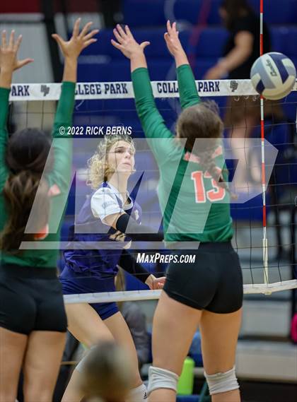 Thumbnail 3 in College Park vs The Woodlands photogallery.