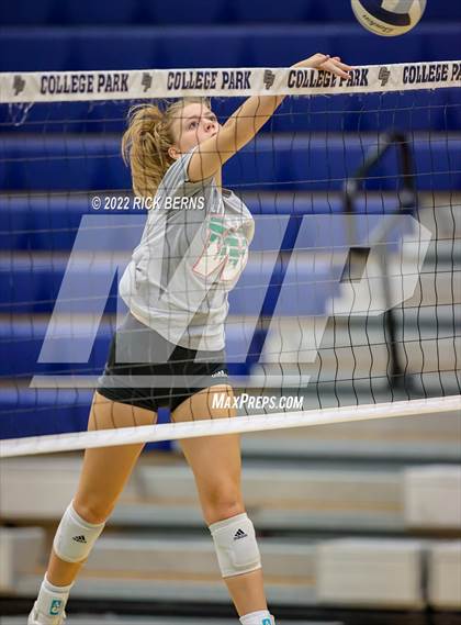 Thumbnail 2 in College Park vs The Woodlands photogallery.