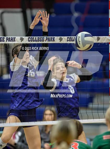 Thumbnail 2 in College Park vs The Woodlands photogallery.