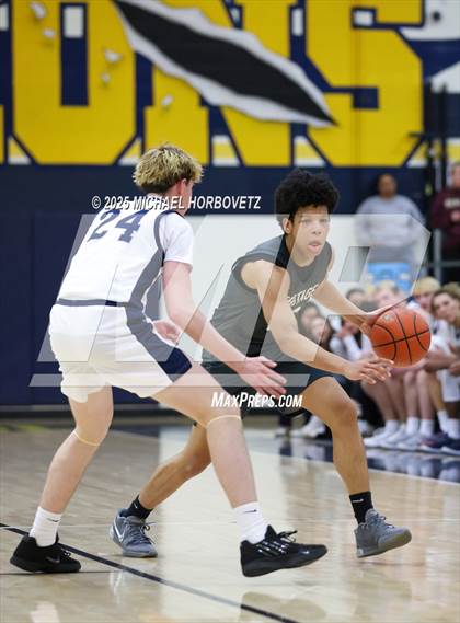 Thumbnail 3 in Heritage vs. Walnut Grove (UIL 5A D1 Area) photogallery.