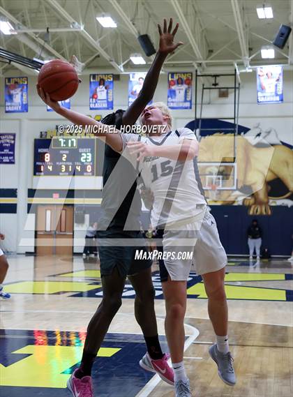 Thumbnail 2 in Heritage vs. Walnut Grove (UIL 5A D1 Area) photogallery.