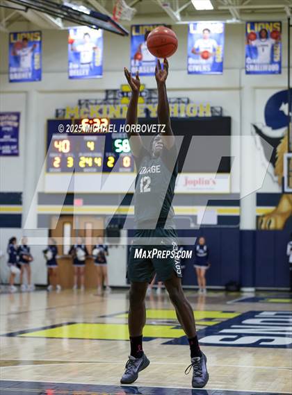 Thumbnail 1 in Heritage vs. Walnut Grove (UIL 5A D1 Area) photogallery.
