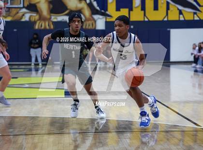 Thumbnail 2 in Heritage vs. Walnut Grove (UIL 5A D1 Area) photogallery.