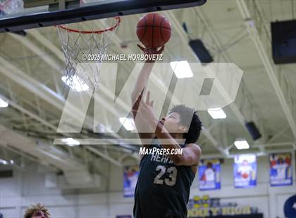 Thumbnail 1 in Heritage vs. Walnut Grove (UIL 5A D1 Area) photogallery.