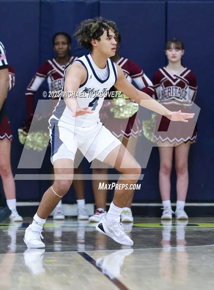 Thumbnail 3 in Heritage vs. Walnut Grove (UIL 5A D1 Area) photogallery.