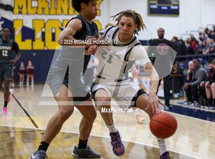 Thumbnail 1 in Heritage vs. Walnut Grove (UIL 5A D1 Area) photogallery.