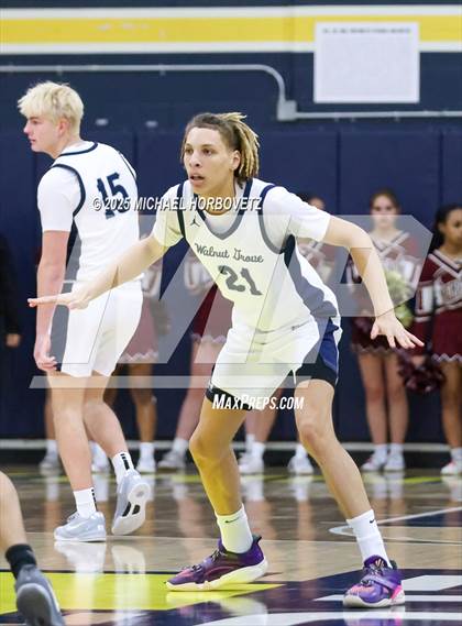 Thumbnail 3 in Heritage vs. Walnut Grove (UIL 5A D1 Area) photogallery.