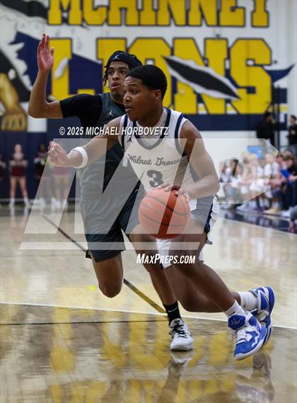Thumbnail 2 in Heritage vs. Walnut Grove (UIL 5A D1 Area) photogallery.