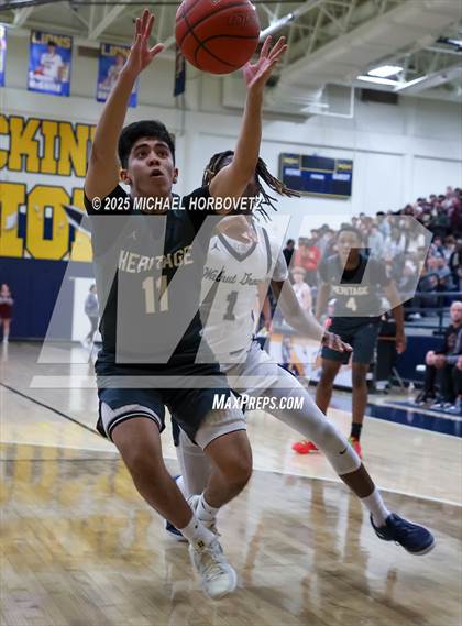 Thumbnail 1 in Heritage vs. Walnut Grove (UIL 5A D1 Area) photogallery.