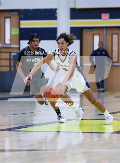 Thumbnail 2 in Heritage vs. Walnut Grove (UIL 5A D1 Area) photogallery.