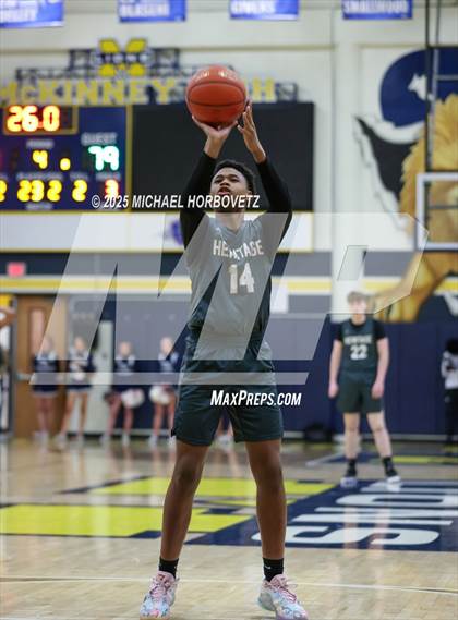 Thumbnail 1 in Heritage vs. Walnut Grove (UIL 5A D1 Area) photogallery.
