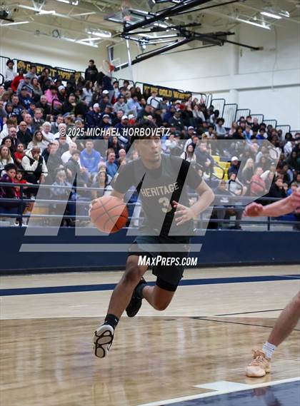 Thumbnail 3 in Heritage vs. Walnut Grove (UIL 5A D1 Area) photogallery.