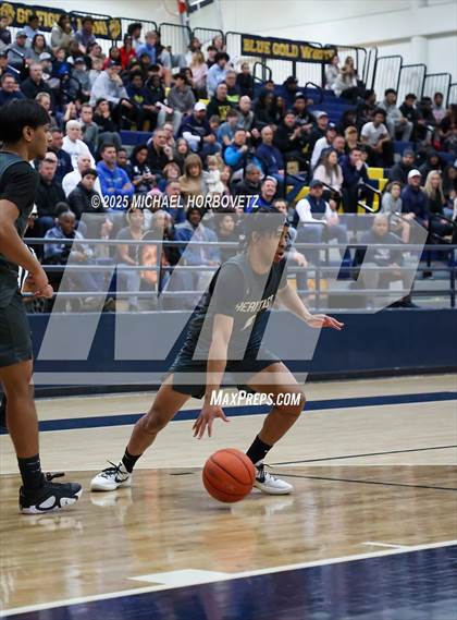 Thumbnail 2 in Heritage vs. Walnut Grove (UIL 5A D1 Area) photogallery.
