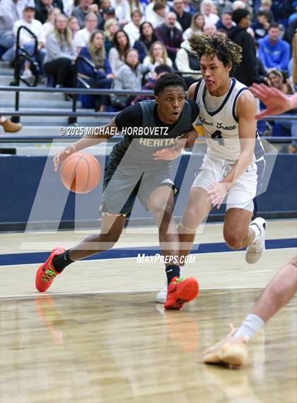 Thumbnail 3 in Heritage vs. Walnut Grove (UIL 5A D1 Area) photogallery.