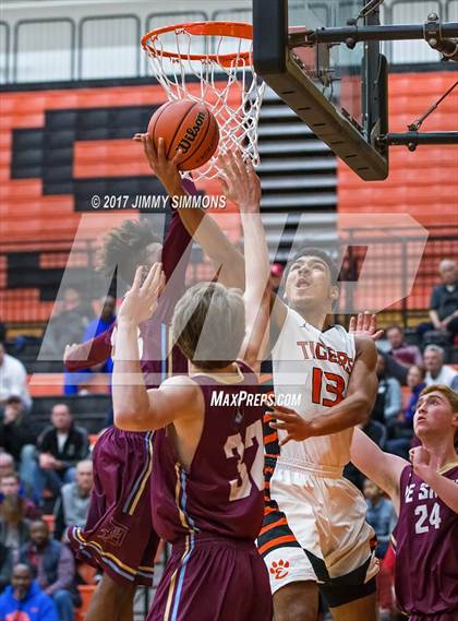 Thumbnail 3 in DeSmet Jesuit @ Edwardsville photogallery.