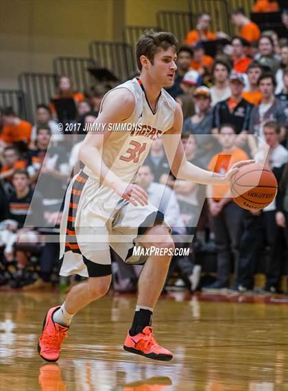 Thumbnail 3 in DeSmet Jesuit @ Edwardsville photogallery.