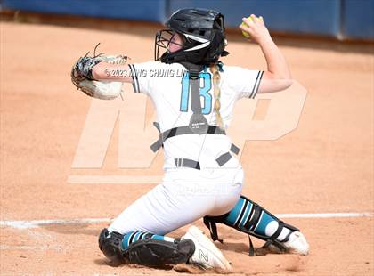 Thumbnail 1 in Santiago vs. Capistrano Valley (CIF SS D3 Final) photogallery.
