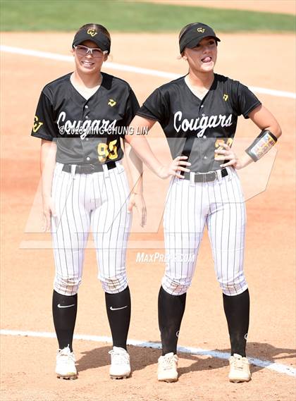 Thumbnail 1 in Santiago vs. Capistrano Valley (CIF SS D3 Final) photogallery.