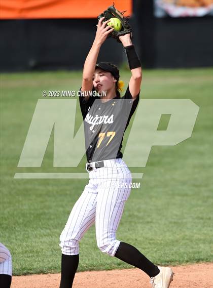 Thumbnail 1 in Santiago vs. Capistrano Valley (CIF SS D3 Final) photogallery.