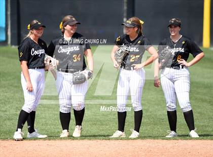 Thumbnail 1 in Santiago vs. Capistrano Valley (CIF SS D3 Final) photogallery.
