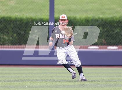 Thumbnail 3 in Rockwall vs. Rockwall-Heath (UIL 6A Regional Final) photogallery.